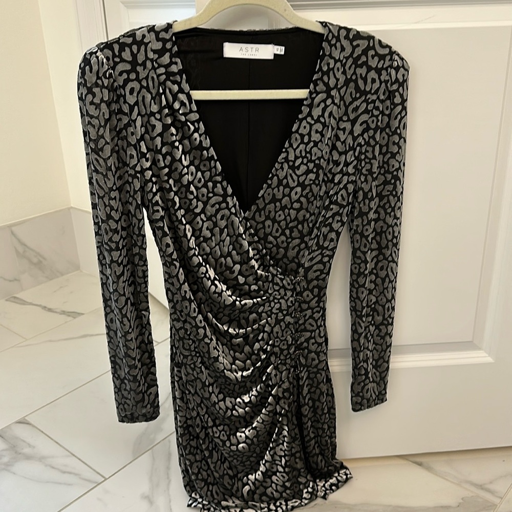 Stunning velvet dress by Astr The Label.  Extremely comfortable. Like new.